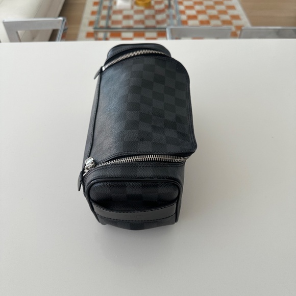 Louis Vuitton Toiletry Pouch Damier Graphite Canvas - Picture 7 of 11